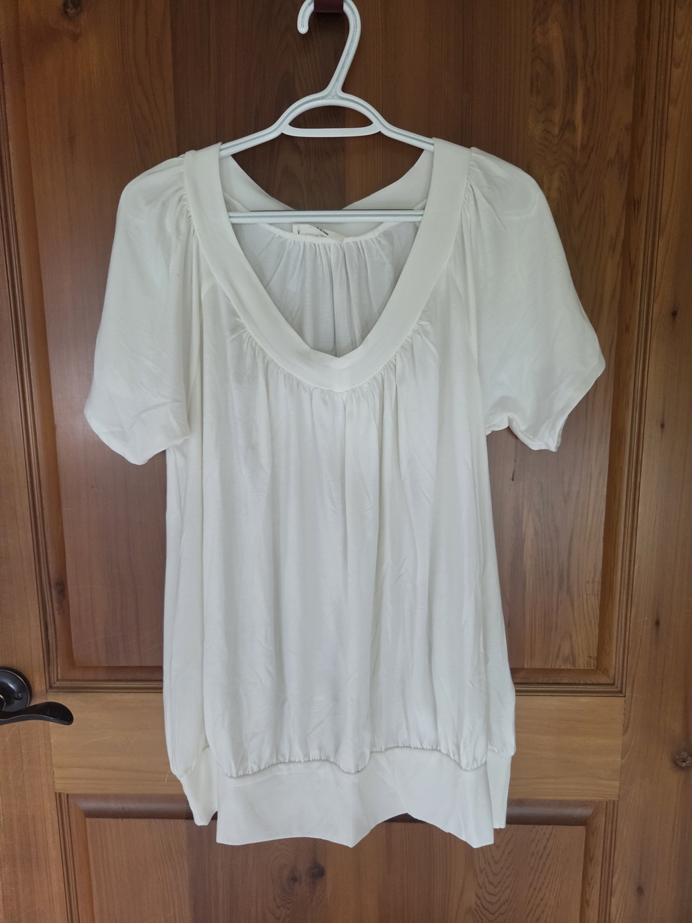 Zenana Outfitters White Scoop-Neck Short Sleeve Blouson Top